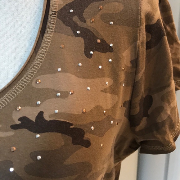 Style and Company camouflage shirt. - Picture 2 of 5